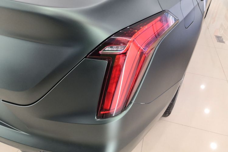 凯迪拉克CT4 2023款 25T 风尚型车身外观9