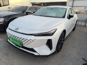 长安UNI-V 智电iDD 2024款 蓝鲸智电iDD 136km 智酷型