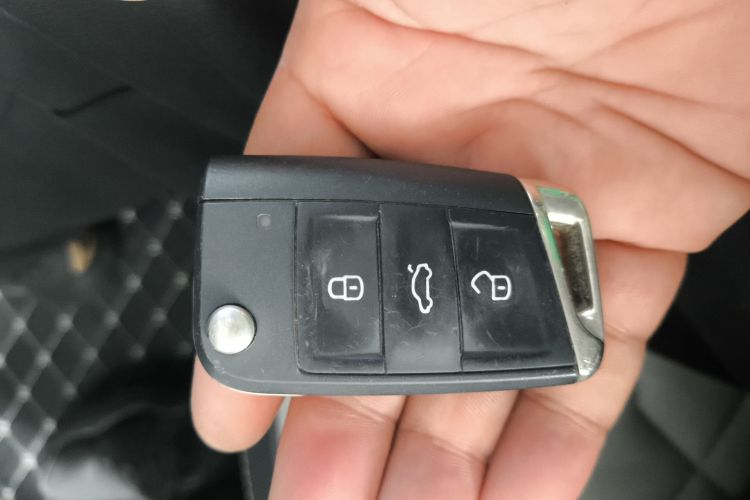 大众 探岳 2023款 300TSI 两驱豪华Plus进阶版中控内饰7001