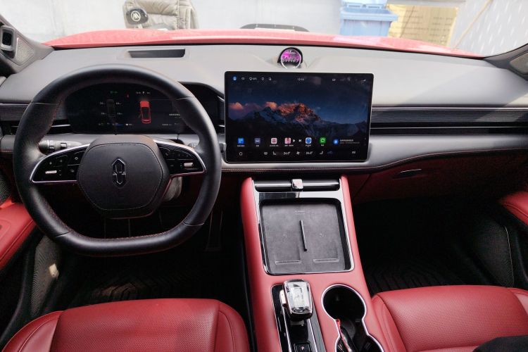 鸿蒙智行 问界M5 2024款 增程 Max RS 四驱高阶智驾版中控内饰7002