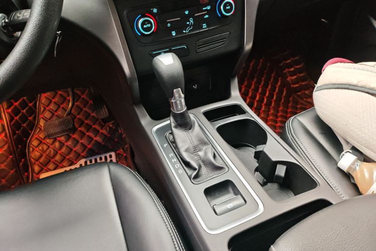 福特 翼虎 2017款 EcoBoost 180 两驱精翼型中控内饰18