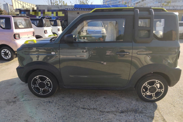 吉利银河 2025款 210km 熊猫骑士车身外观4