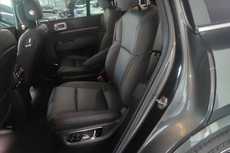 理想汽车 理想L8 2024款 Ultra中控内饰21