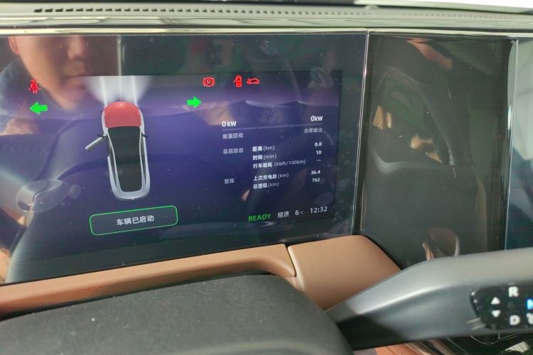 零跑汽车 零跑C01 2023款 630四驱性能版中控内饰14