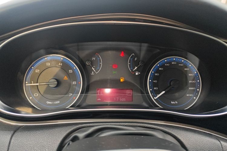 菲亚特 菲翔 2015款 1.4T 自动悦享版中控内饰14