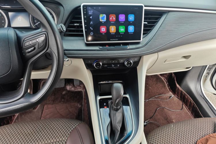 别克GL6 2018款 18T 5座精英型中控内饰16