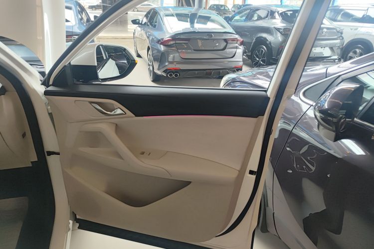 荣威D5X DMH 2024款 135科技版中控内饰7005