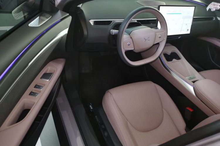 小鹏MONA M03 2025款 515 长续航 Plus中控内饰7003