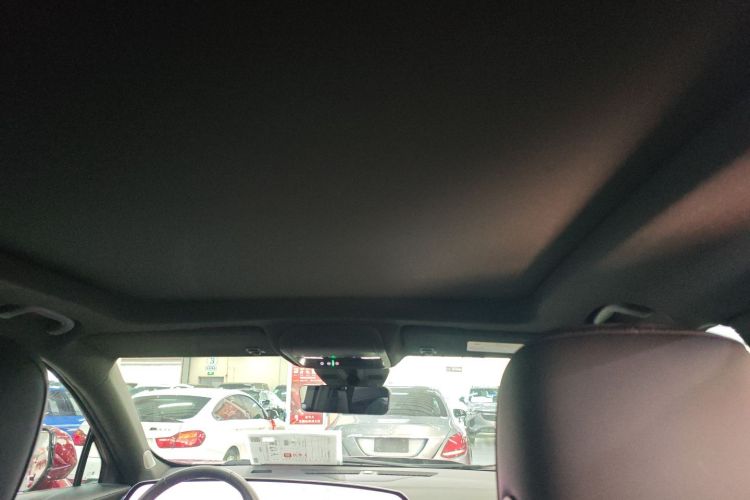 凯迪拉克XT4 2024款 28T 两驱尊贵型中控内饰22