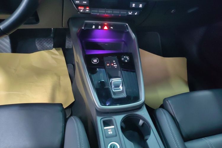 奥迪A3 2023款 改款 A3L Limousine 35 TFSI 豪华致雅型中控内饰18