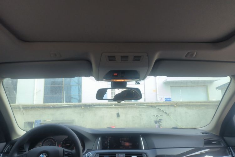 宝马5系 2014款 525Li 豪华设计套装中控内饰22