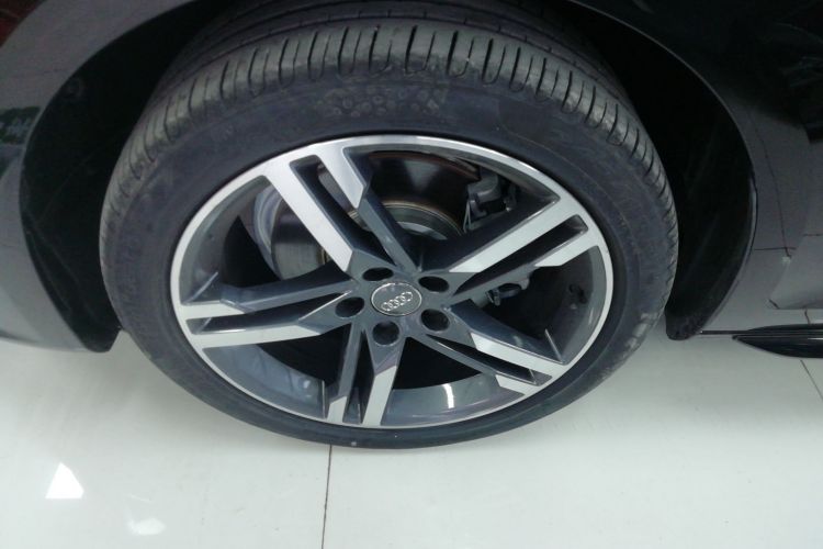 奥迪A4L 2020款 40 TFSI 豪华动感型车身外观6007