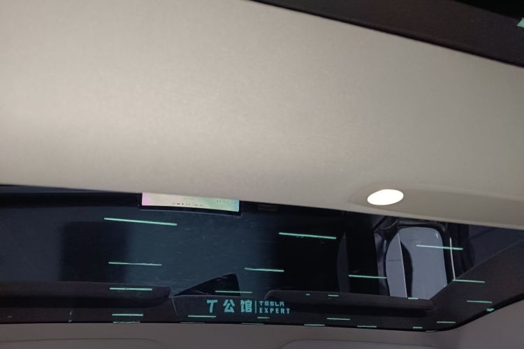 特斯拉 Model 3 2021款 Performance高性能全轮驱动版 3D6局部细节22