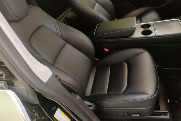 特斯拉 Model Y 2022款 改款 后轮驱动版局部细节41