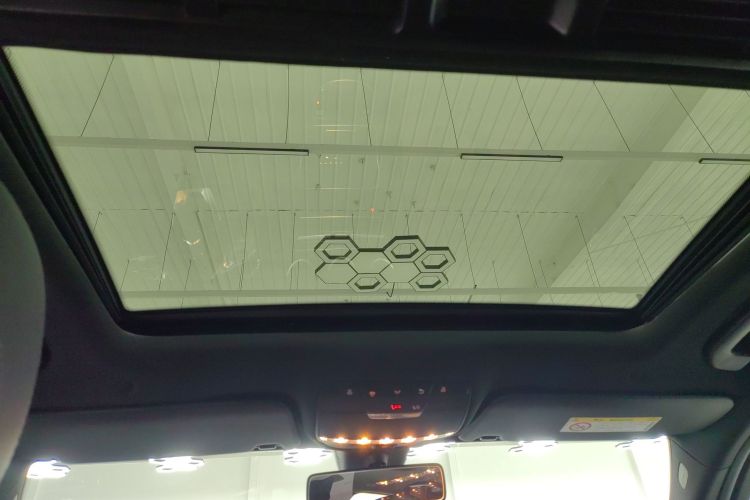 奔驰C级 2019款 C 260 运动版中控内饰22