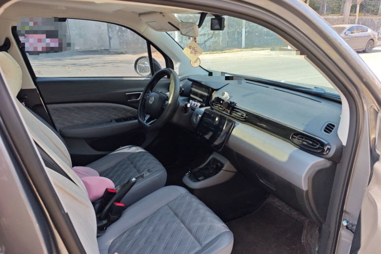 零跑汽车 零跑T03 2021款 400舒享版局部细节9005