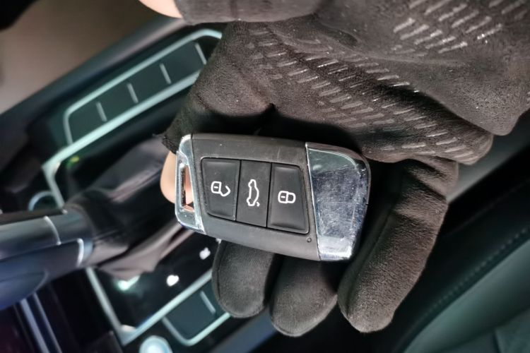 大众 迈腾 2023款 200万辆纪念版 330TSI DSG领先型中控内饰11