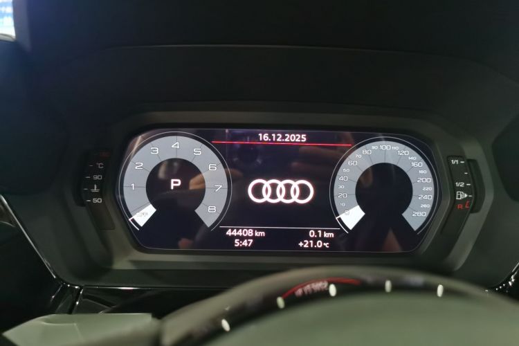 奥迪A3 2023款 改款 A3L Limousine 35 TFSI 进取运动型中控内饰14