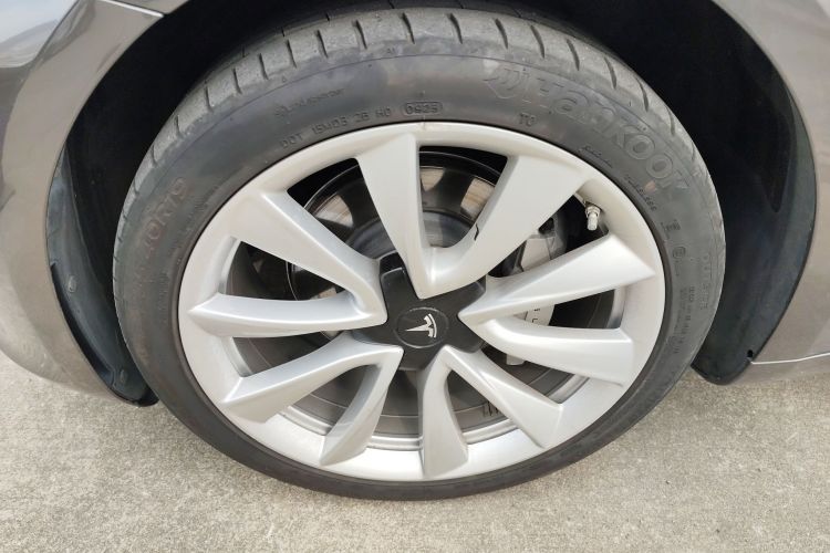 特斯拉 Model 3 2019款 标准续航后驱升级版车身外观6005