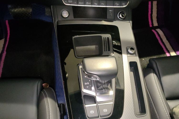 奥迪Q5L 2022款 改款 40T 豪华动感型局部细节18