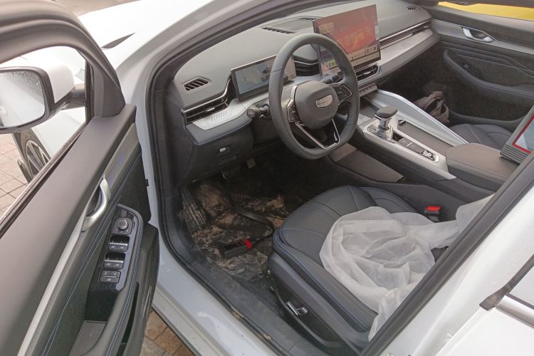 吉利汽车 星瑞 2025款 东方曜 1.5TD 昆仑版中控内饰20