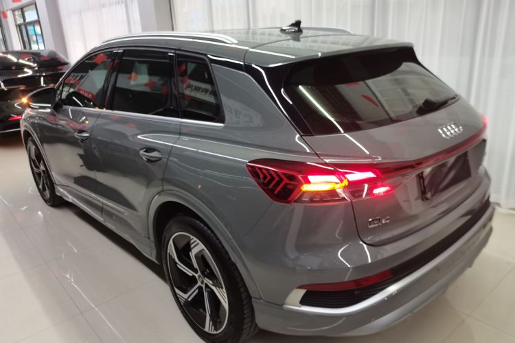 奥迪Q4 e-tron 2024款 40 e-tron 创境版车身外观4