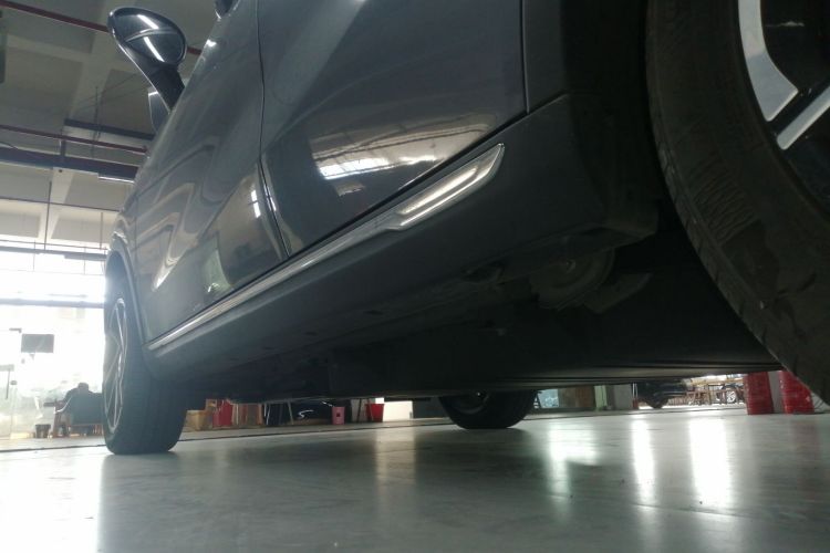 哪吒汽车 哪吒AYA 2023款 401 Lite局部细节9002