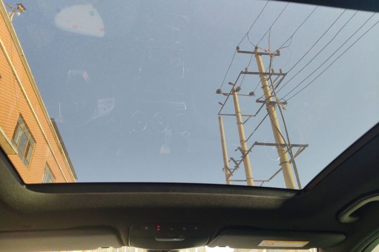 奔驰C级 2019款 C 260 运动版 4MATIC中控内饰22