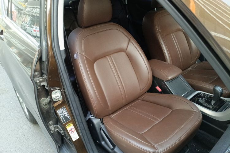 陆风X5 2016款 Plus 1.5T CVT创领版局部细节41