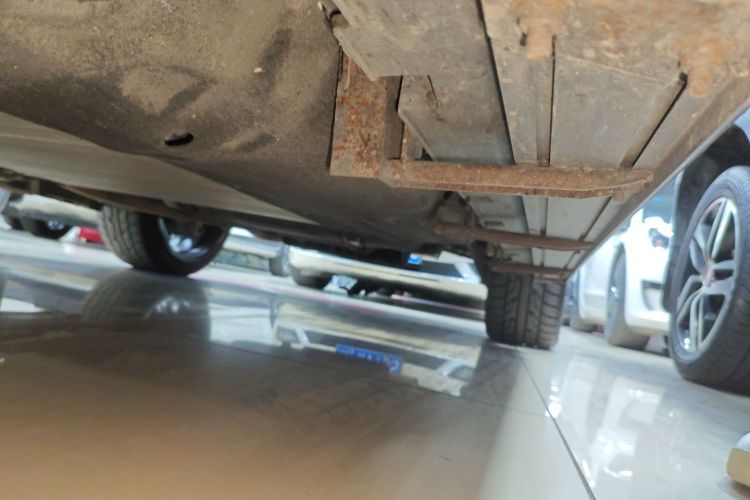 比亚迪 唐新能源 2021款 DM 2.0T 四驱高性能版创世旗舰型局部细节9002