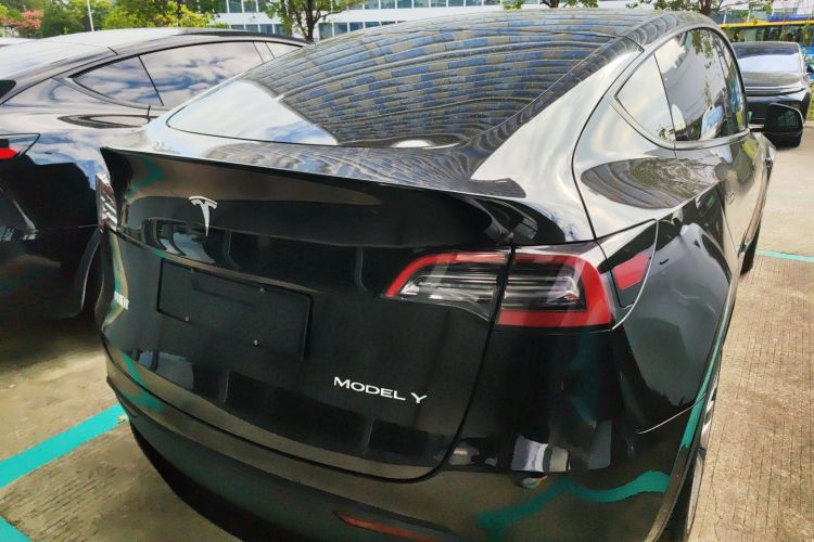 特斯拉 Model Y 2022款 改款 长续航全轮驱动版车身外观6004