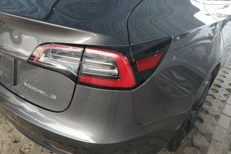 特斯拉 Model 3 2019款 标准续航后驱升级版车身外观6006