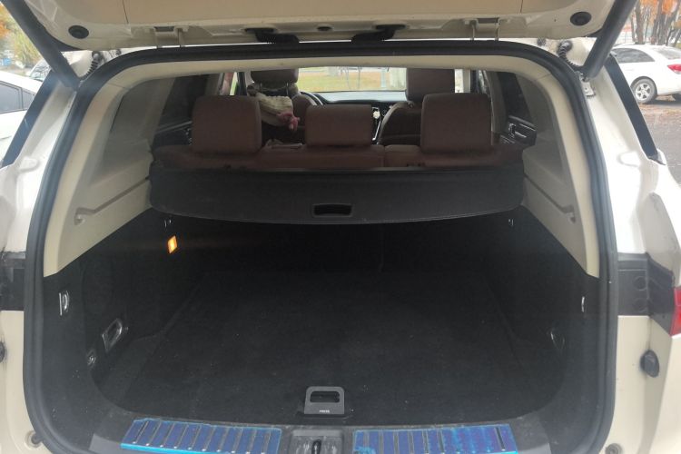 众泰T700 2017款 1.8T 双离合尊贵型局部细节23