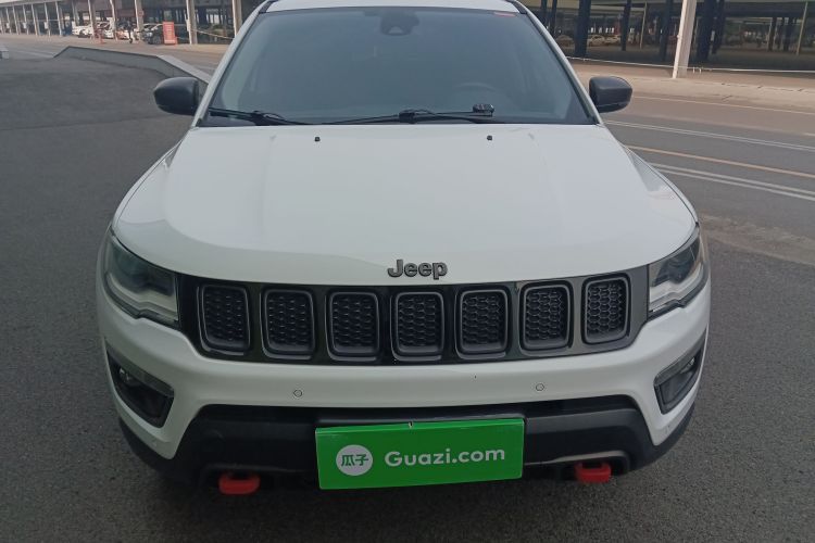 Jeep 指南者 2017款 200TS 自动高性能四驱版车身外观2