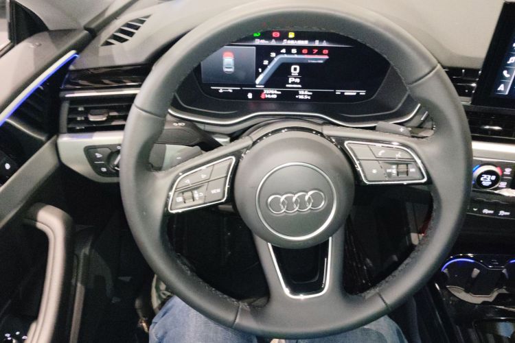 奥迪A5 2023款 Coupe 40 TFSI 时尚动感型中控内饰13