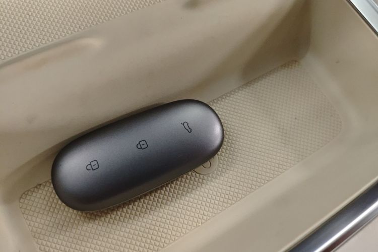 理想汽车 理想L9 2022款 Max中控内饰11