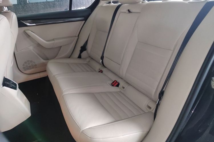 斯柯达 明锐 2016款 1.6L 自动智行版中控内饰21