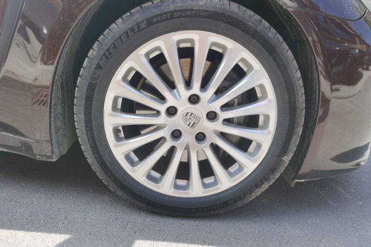 保时捷 2014款 Panamera 4 3.0T车身外观10