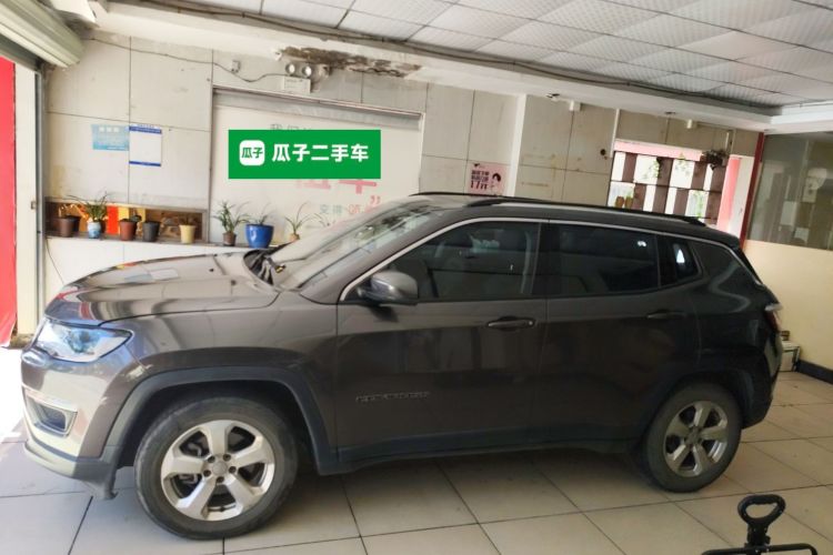 Jeep 指南者 2020款 220T 自动领先版车身外观6003