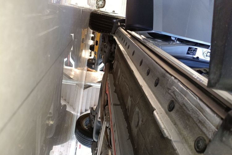 丰田 锋兰达 2023款 2.0L 智能电混双擎 豪华版局部细节9001