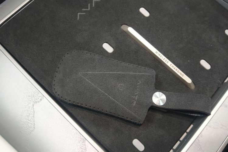 阿维塔12 2025款 Ultra增程版中控内饰11