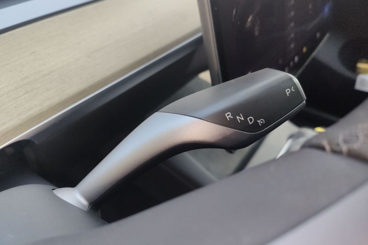 特斯拉 Model Y 2022款 改款 后轮驱动版中控内饰18