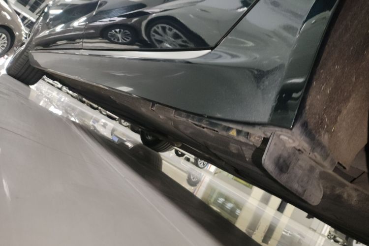 捷豹XFL 2022款 XFL 2.0T P250 两驱尊享豪华版局部细节9002