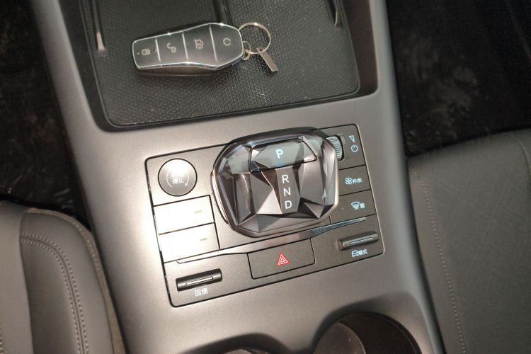 比亚迪 秦PLUS 2025款 EV 智驾版 420KM领先型中控内饰18