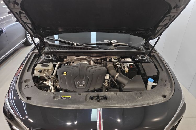 红旗H5 2024款 2.0T 自动智联旗畅版局部细节24