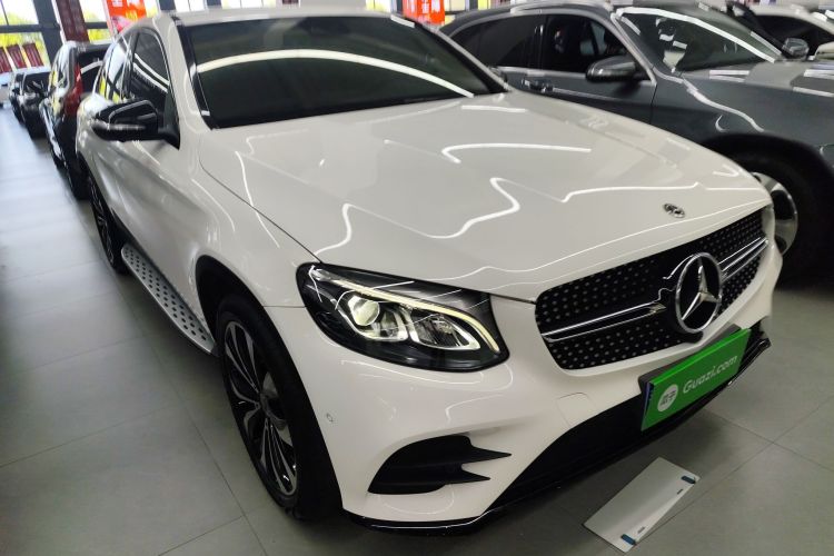 奔驰GLC轿跑 2019款 改款 GLC 260 4MATIC 轿跑SUV车身外观6002