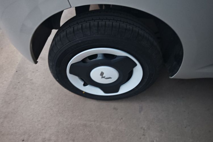 五菱汽车 宏光MINIEV 2024款 第三代 215km 青春版车身外观6006