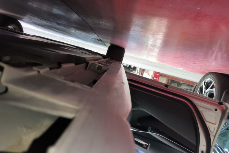 丰田 雷凌 2021款 双擎 1.8H E-CVT豪华版局部细节9002