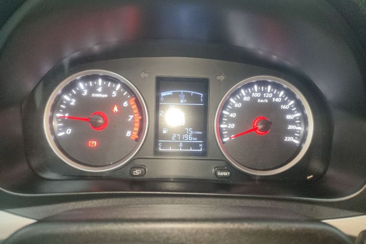 东风风行 风行SX6 2019款 1.6L 手动豪华型 国VI中控内饰14