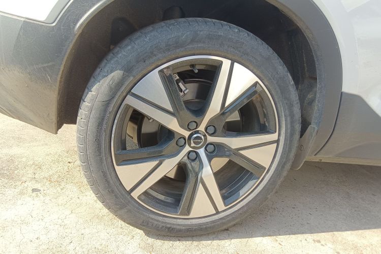 沃尔沃XC40新能源 2021款 P8 纯电 四驱智雅运动版车身外观6008